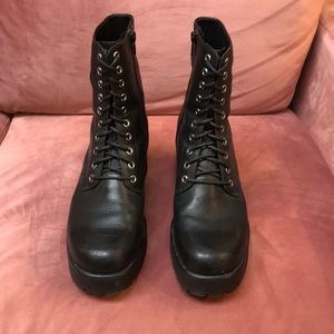 Vagabond lace up boot